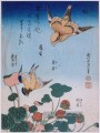 Schwalbe und Begonia und Erdbeere Kuchen Katsushika Hokusai Ukiyoe
